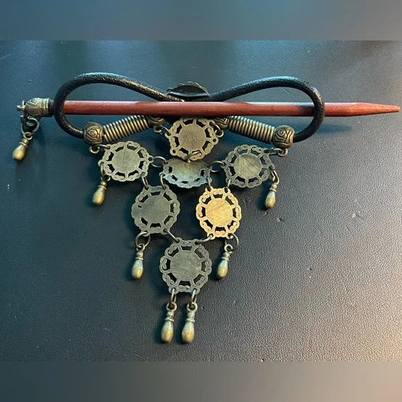 Vintage Bohemian Style Bun Maker Barrette influenced by Tibetan Victorian style - Picture 3 of 7